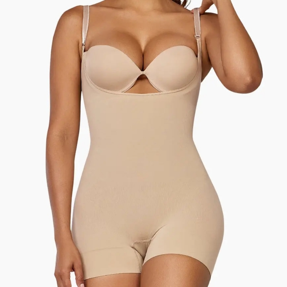Curveez® Second Skin Hip Hugger Bodysuit